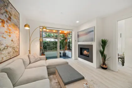 203 2388 Marine Drive, West Vancouver, BC, West vancouver — Apartment/Condo for sale