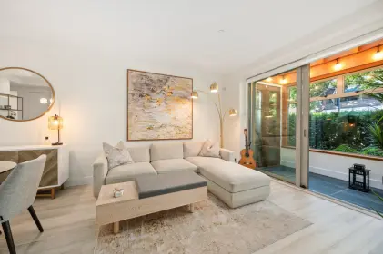 203 2388 Marine Drive, West Vancouver, BC, West vancouver — Apartment/Condo for sale