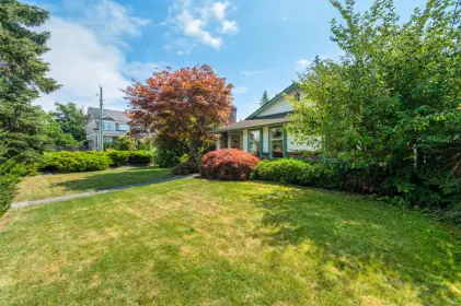 16392 11 Avenue, Surrey, BC, Surrey — Single Family Residence for sale