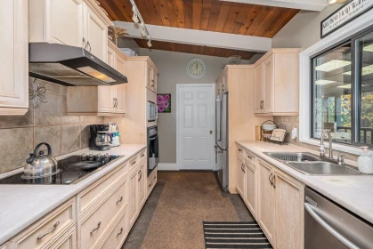Pantry Photo of 3632 Victoria Drive, Coquitlam, BC