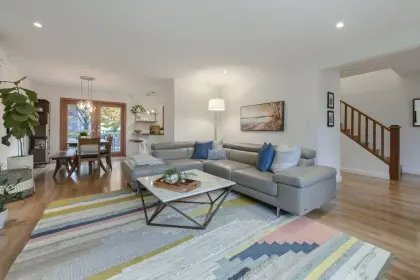 424 W 15th Street, North Vancouver, BC, North vancouver — Single Family Residence for sale