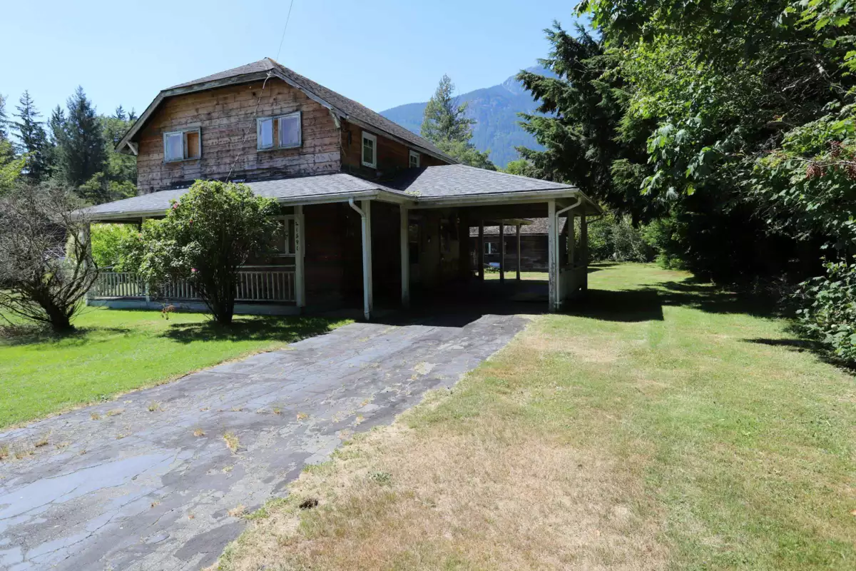 Primary Bedroom Photo of 41591 Government Road, Squamish, BC