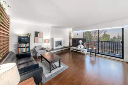 302 2545 Lonsdale Avenue, North Vancouver, BC, North vancouver — Apartment/Condo for sale