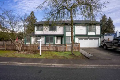 20891 94b Avenue, Langley, BC, Langley — Single Family Residence for sale