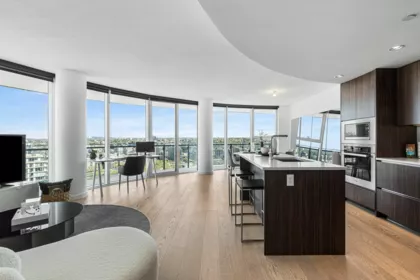 Kitchen Island Photo of 2717 89 Nelson Street, Vancouver, BC