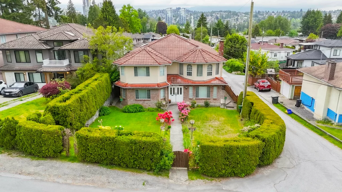 Exterior Front Photo of 5655 Laurel Street, Burnaby, BC