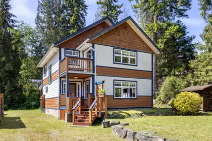 4536 Rondeview Road, Madeira Park, BC, Madeira Park — Single Family Residence for sale