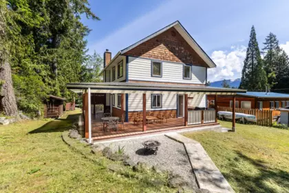 4536 Rondeview Road, Madeira Park, BC, Madeira Park — Single Family Residence for sale