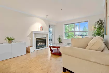 302 15325 17 Avenue, Surrey, BC, Surrey — Apartment/Condo for sale