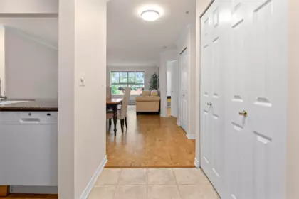 302 15325 17 Avenue, Surrey, BC, Surrey — Apartment/Condo for sale