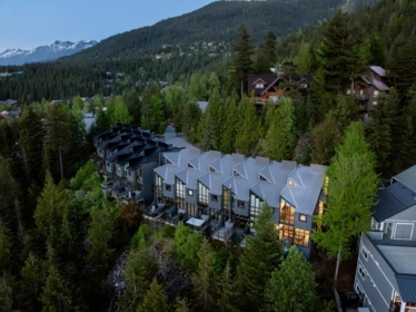 15 2221 Gondola Way, Whistler, BC, Whistler — Townhouse for sale