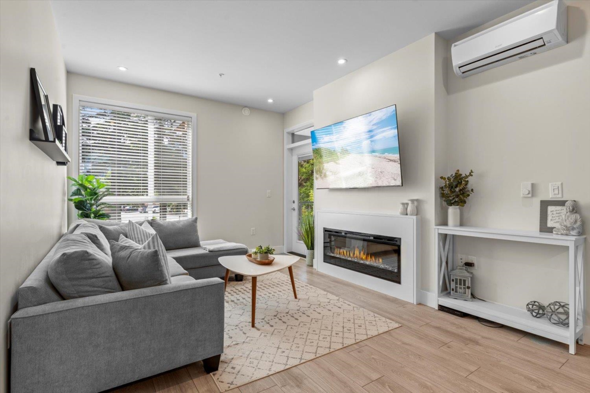 Dining Area Photo of 205 45510 Market Way, Chilliwack, BC