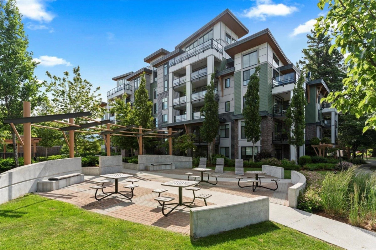 Exterior Front Photo of 205 45510 Market Way, Chilliwack, BC