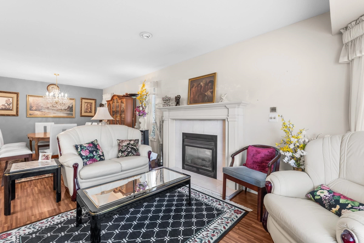 Dining Area Photo of 2818 Crossley Drive, Abbotsford, BC