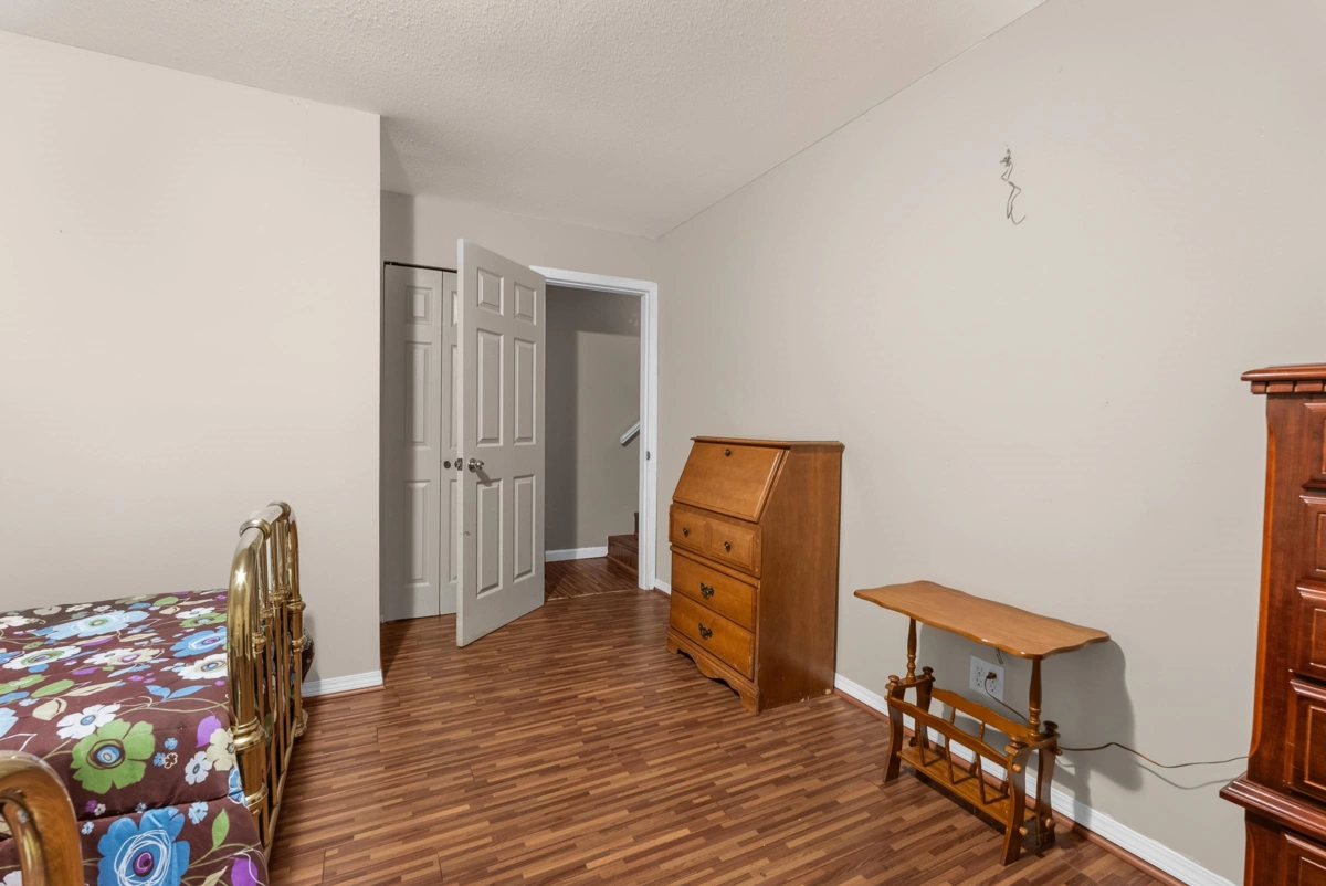 Hallway Photo of 2818 Crossley Drive, Abbotsford, BC