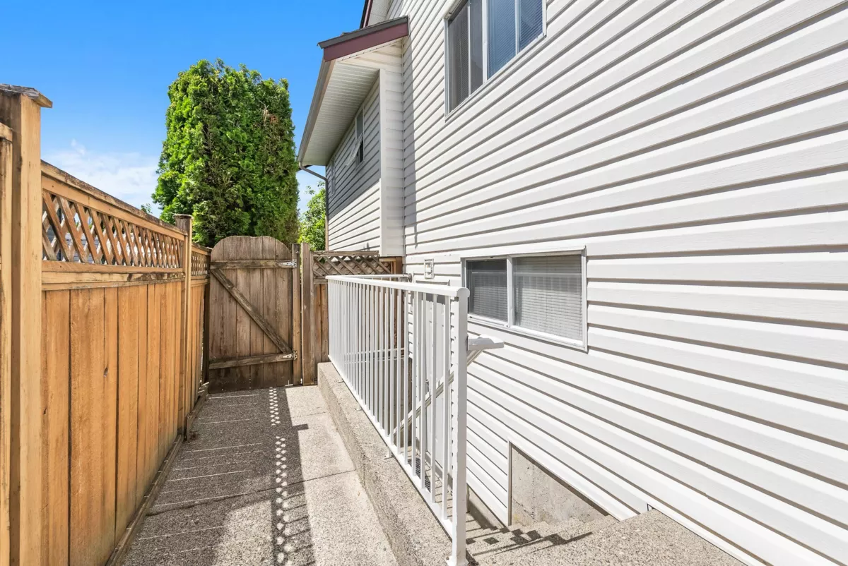 Hot Tub / Spa Photo of 2818 Crossley Drive, Abbotsford, BC