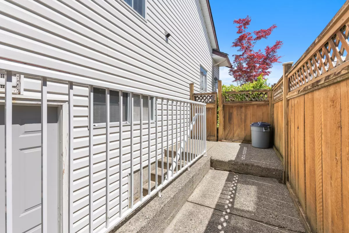 Outdoor Kitchen Photo of 2818 Crossley Drive, Abbotsford, BC