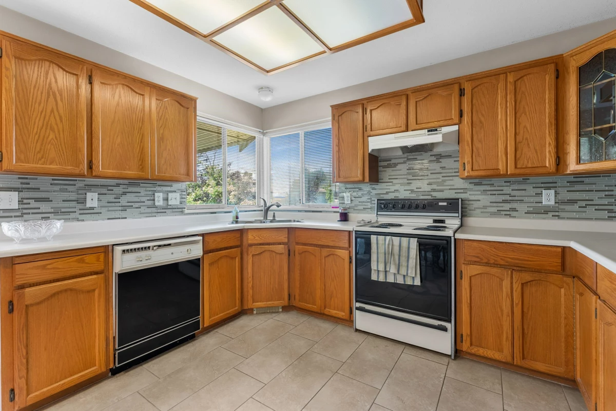 Pantry Photo of 2818 Crossley Drive, Abbotsford, BC