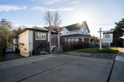 Garden / Landscaping Photo of 1 1408 Sixth Avenue, New Westminster, BC