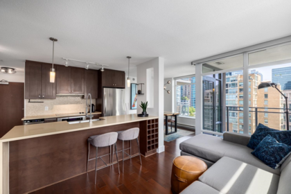 1606 888 Homer Street, Vancouver, BC, Vancouver — Apartment/Condo for sale