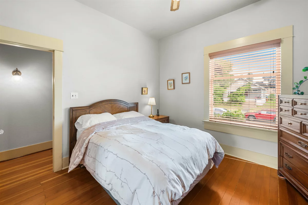 Dining Area Photo of 818 London Street, New Westminster, BC
