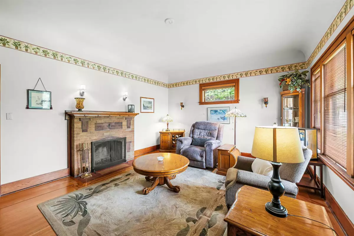 Exterior Rear Photo of 818 London Street, New Westminster, BC