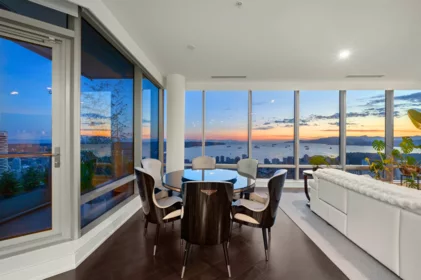Breakfast Nook Photo of 5704 1128 W Georgia Street, Vancouver, BC