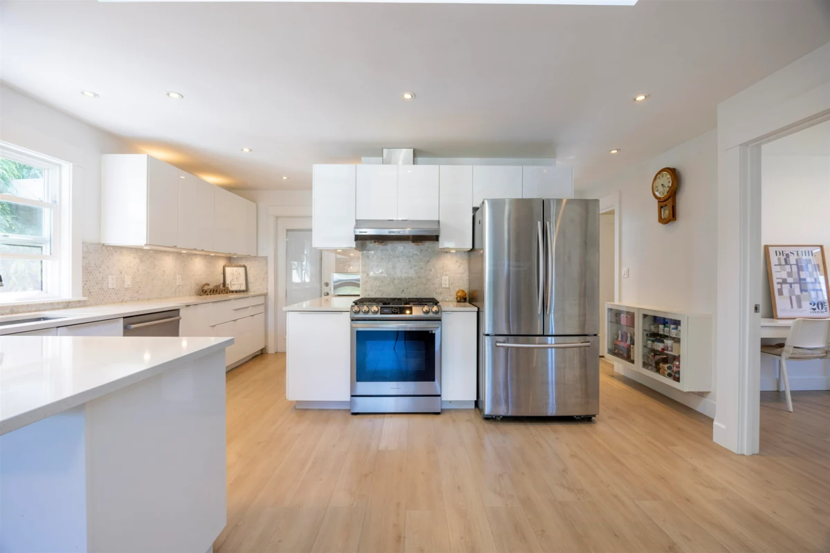 Breakfast Nook Photo of 931 Sperling Avenue, Burnaby, BC