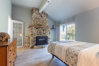 Loft / Bonus Room Photo of 4857 Sunshine Coast Highway, Sechelt, BC