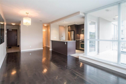 701 2978 Glen Drive, Coquitlam, BC, Coquitlam — Apartment/Condo for sale
