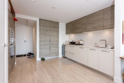 609 7388 Kingsway Street, Burnaby, BC