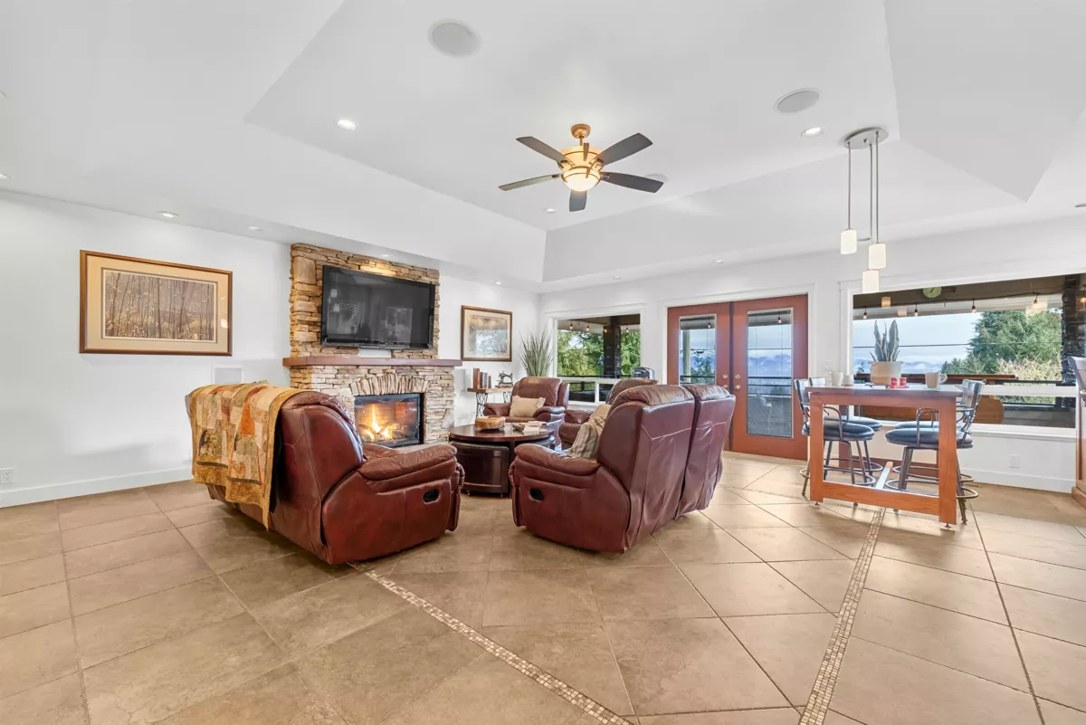 Guest Bathroom Photo of 3072 Lazy A Avenue, Coquitlam, BC