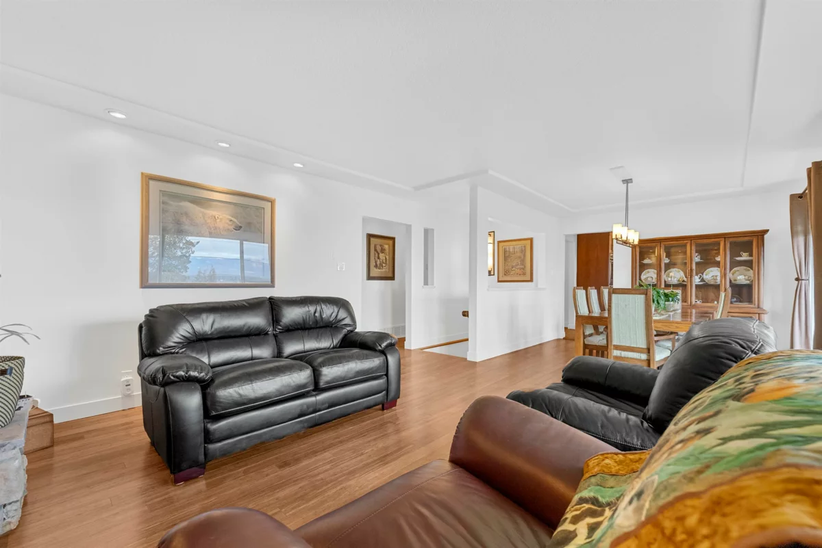 Walk-In Closet Photo of 3072 Lazy A Avenue, Coquitlam, BC