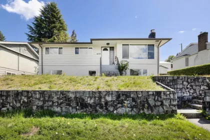 Garden / Landscaping Photo of 4378 Briarwood Crescent, Burnaby, BC