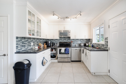 Kitchen Island Photo of 4378 Briarwood Crescent, Burnaby, BC