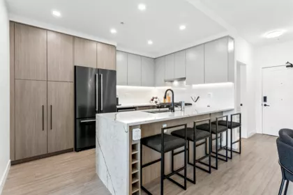 201 2408 Grant Street, Vancouver, BC, Vancouver — Apartment/Condo for sale