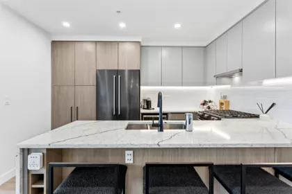 201 2408 Grant Street, Vancouver, BC, Vancouver — Apartment/Condo for sale