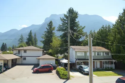Primary Bedroom Photo of 539 Douglas Street, Hope, BC