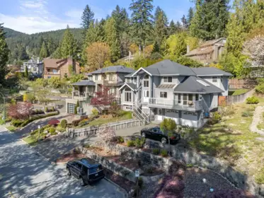 192 Montroyal Boulevard, North Vancouver, BC, North Vancouver — Single Family Residence for sale
