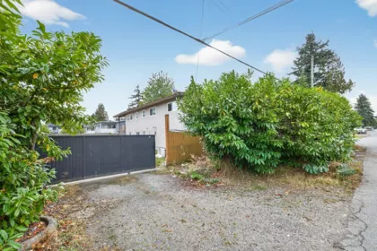 Primary Bathroom Photo of 9294 126a Street, Surrey, BC