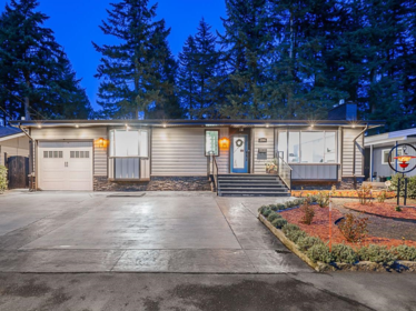 2860 Woodland Street, Abbotsford, BC, Abbotsford — Single Family Residence for sale