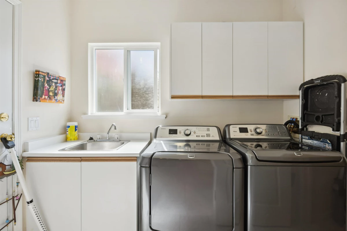 Backyard Photo of 2525 Sapphire Place, Coquitlam, BC