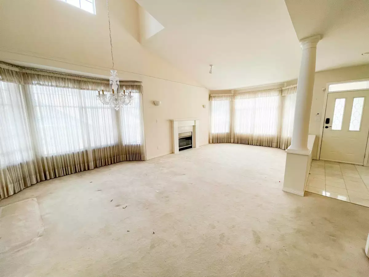 Breakfast Nook Photo of 43 2533 152 Street, Surrey, BC