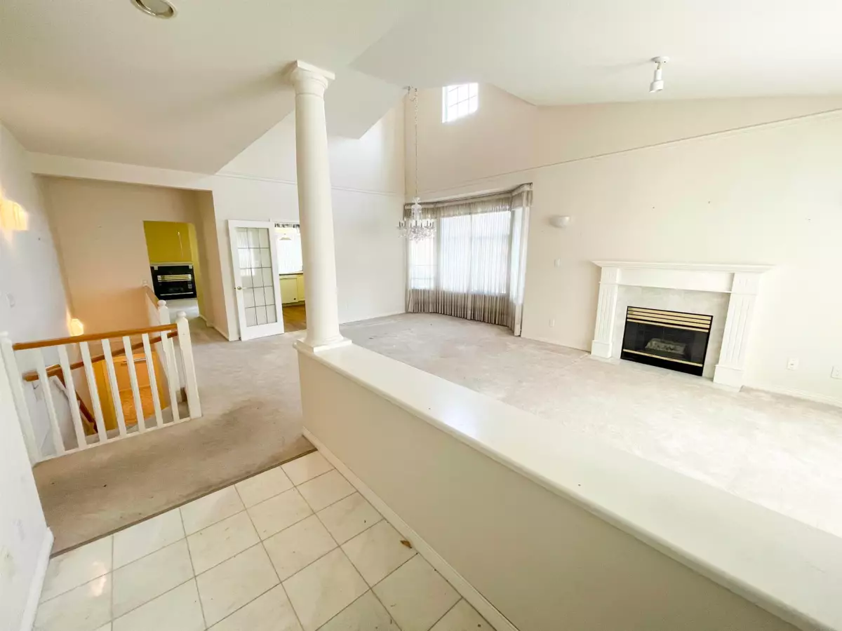 Family Room Photo of 43 2533 152 Street, Surrey, BC