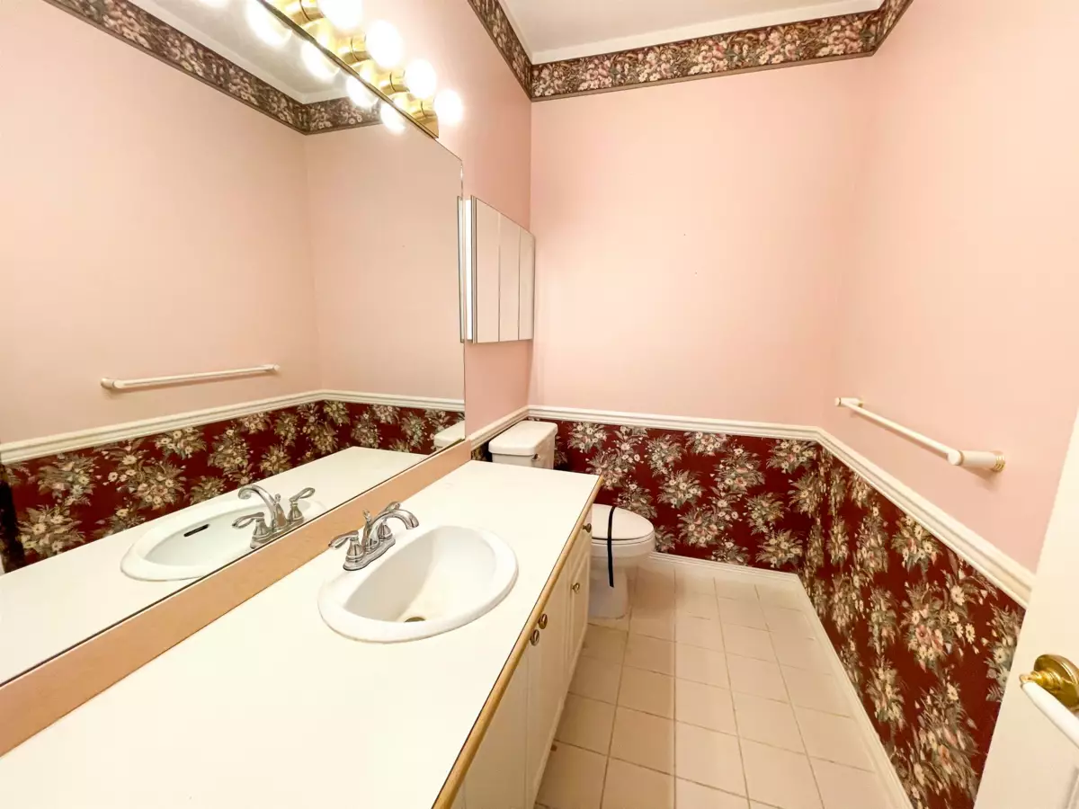 Kitchen Photo of 43 2533 152 Street, Surrey, BC