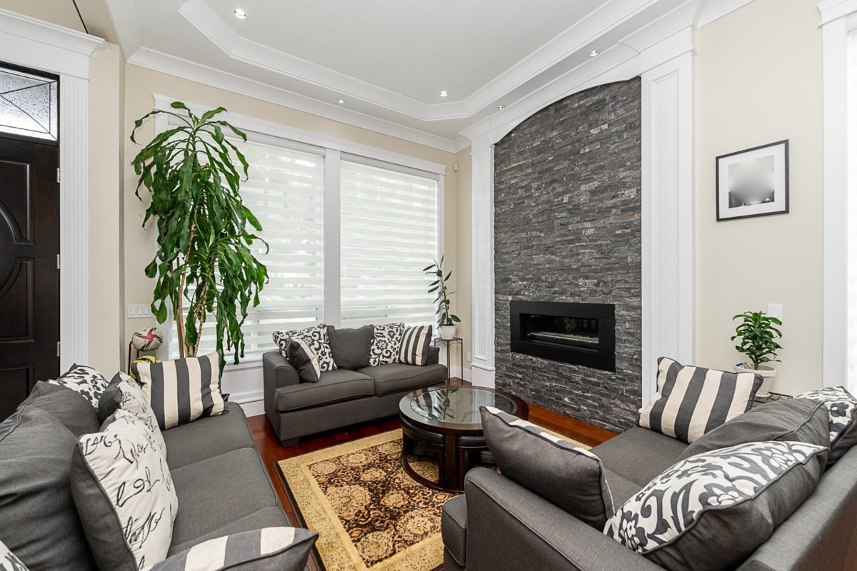 Dining Area Photo of 8917 134b Street, Surrey, BC