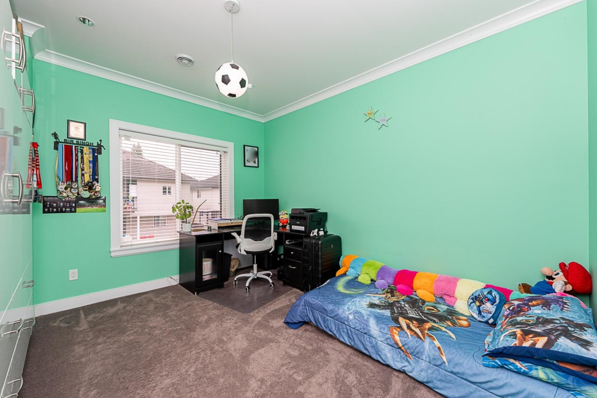 Outdoor Deck Photo of 8917 134b Street, Surrey, BC