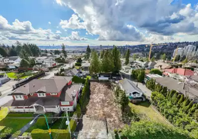Kitchen Photo of 636 Rochester Avenue, Coquitlam, BC