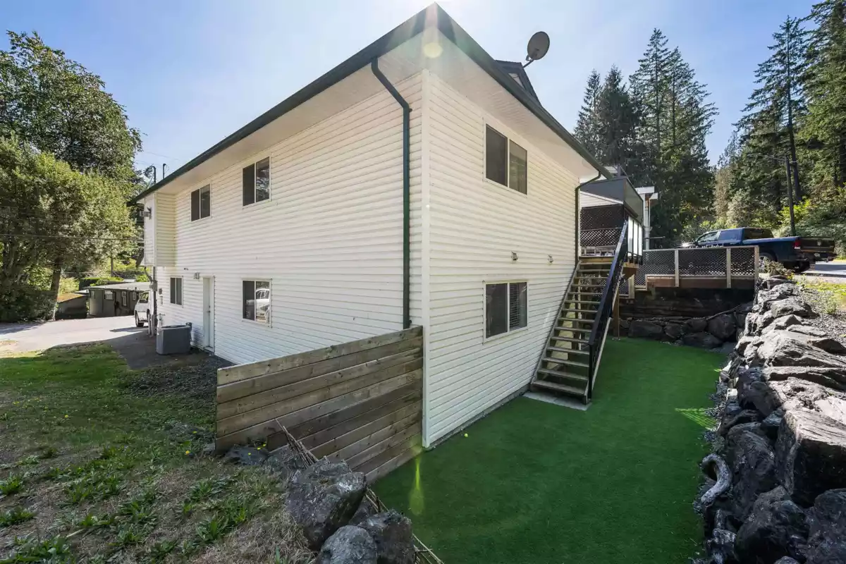 Aerial View of 200 Lakeshore Drive, Cultus Lake, BC