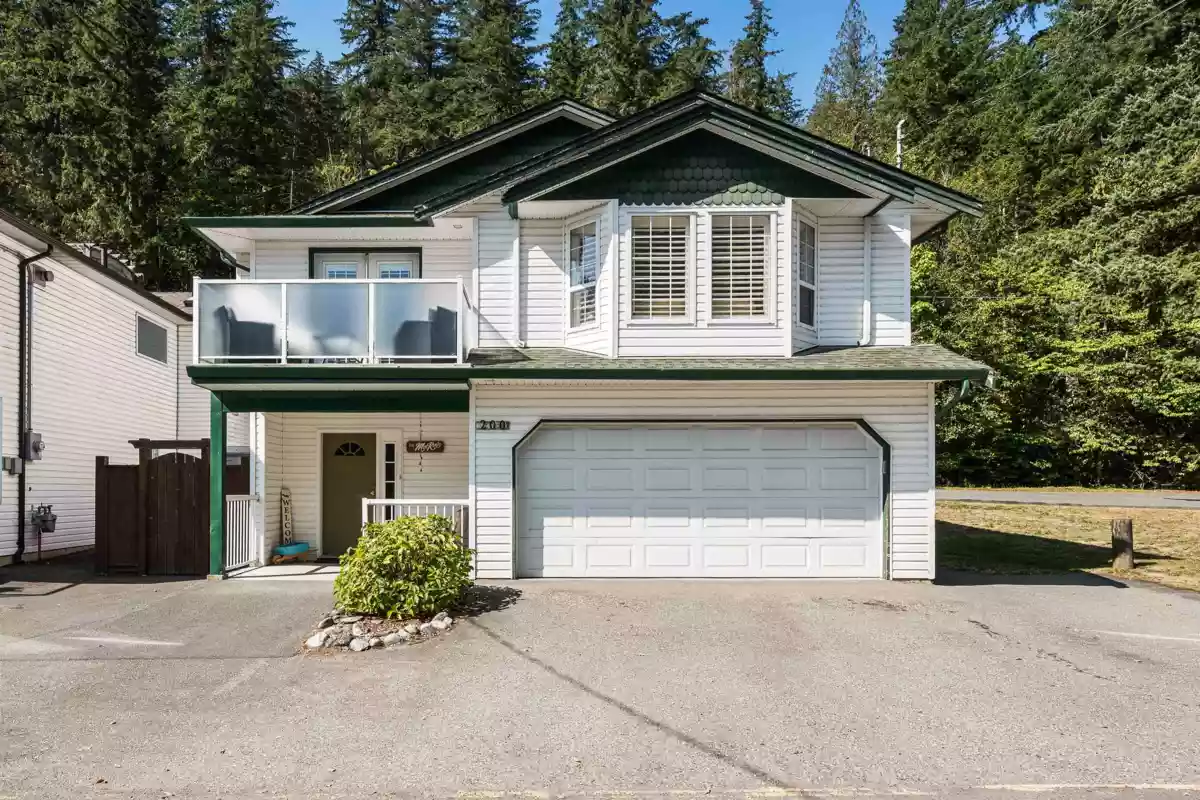 Exterior Front Photo of 200 Lakeshore Drive, Cultus Lake, BC